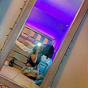 Meet your Posher, Roxana